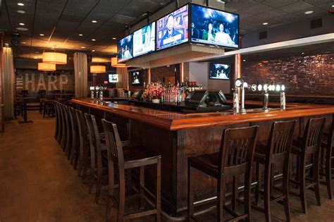 Take A Tour Of The Best Hockey And Basketball Bars Near Td Garden