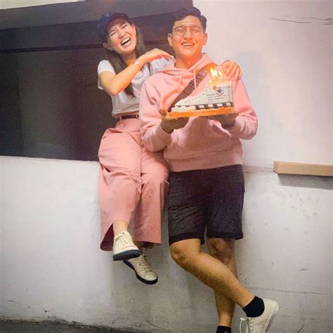 Dirangkum brilio.net dari berbagai sumber pada kamis (27/2), berikut 7 foto mesra masayu clara dan qausar harta yang sukses cinlok dan menjalani hubungan asmara karena cinlok main ftv bareng. Biodata Artis Qausar Harta Yudana