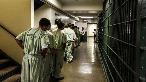 Californias Jails Are So Bad Some Inmates Beg To Go To Prison Instead