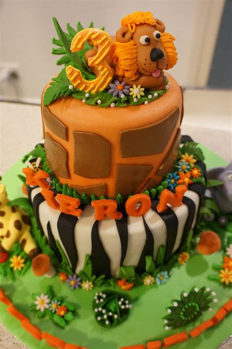 Joyous Cake Company Jungle Theme Cake With Sugar Hand Molded Animals