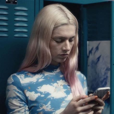 Euphoria Jules In 2022 Euphoria Hbo Makeup Looks