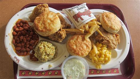 That said, if you love spicy fried chicken, popeyes is your place. Bojangles' does fast-food fried chicken right