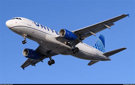 N492ua United Airlines Airbus A320 232 Photo By Marc Charon Id