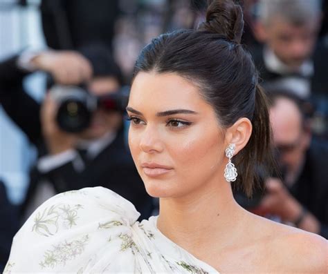 Kendall Jenners Bio Height Weight Measurements Net Worth Age