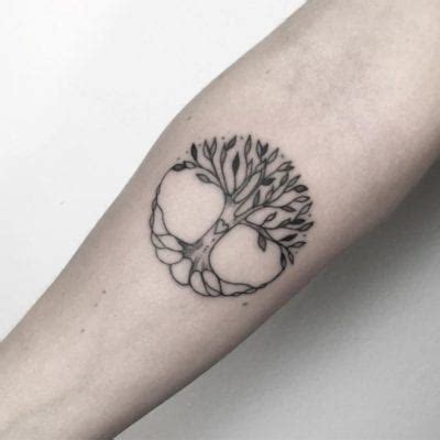 Alude a la interconexión de toda la vida en nuestro planeta y sirve como una metáfora de la. Tatuajes del árbol de la vida, echando raíces en el mundo