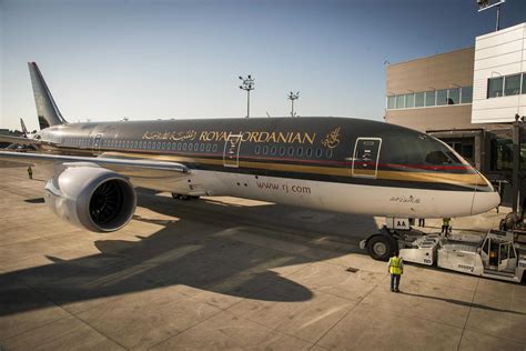 Royal Jordanian A Intrat In Posesia Primului Boeing 787 Dreamliner