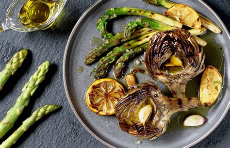 A Complete Guide To Artichokes Lovefood Com