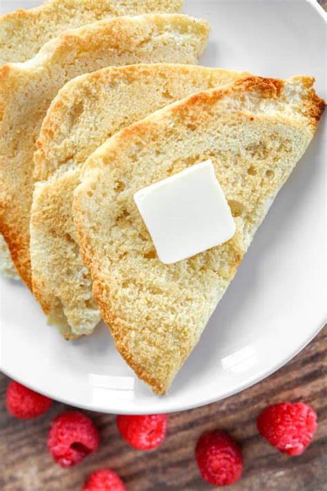 Easy Keto Bread Recipe (2 Minute Keto Bread) - The Diet Chef