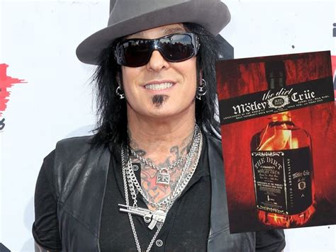 Mötley Crües Nikki Sixx Backtracks On Sexual Assault Story From 2001