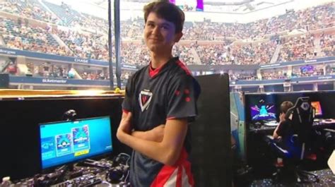 Who Is Bugha Fortnite Wiki Bio Age Fortnite World Cup Winner