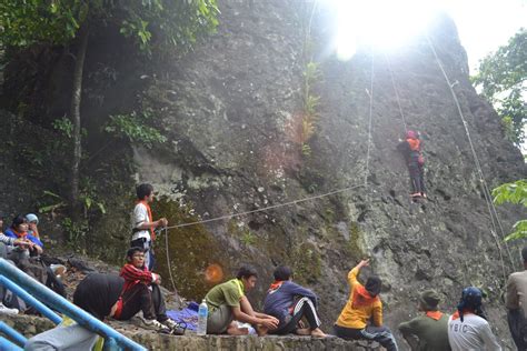 Spot Panjat Tebing Di Indonesia Untuk Kamu Penggemar Olahraga Ekstrim