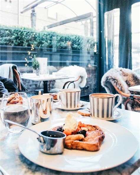 Londons Most Instagrammable Christmas Brunch