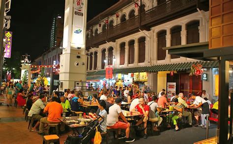 The dish is best enjoyed in one of our many seafood restaurants but has also been turned into trendy chilli. Singapore best hawker food — Top 10 cheap & best hawker ...