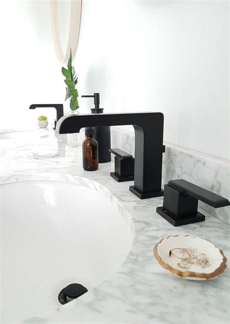 Black and white bathroom linens. Our Modern Marble Bathroom Reveal - THE SWEETEST DIGS