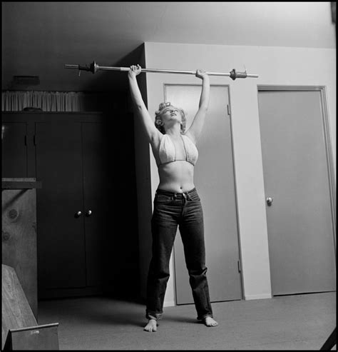 Vintage Everyday Candid Photos Of Marilyn Monroe Working Out At