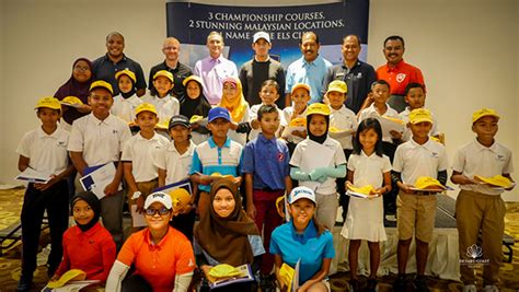Sekolah tuanku abdul rahman (english: Promising Junior Graduate Golfers from The Els Club Desaru ...