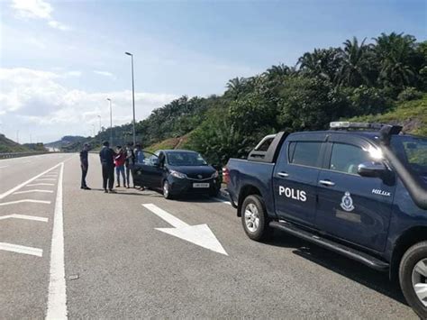 Kandungan surat anda akan sedikit berbeza bergantung kepada sama ada anda memilih untuk menerima atau menolak tawaran tersebut. Buat Surat Tawaran Kerja Palsu, Sekumpulan Lelaki Akhirnya ...