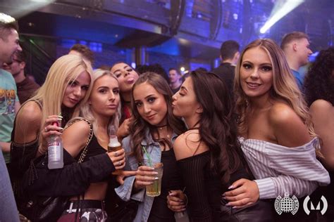 Dating Tips In Filea Group Of Hot Girls Having Fun At Ministry Of