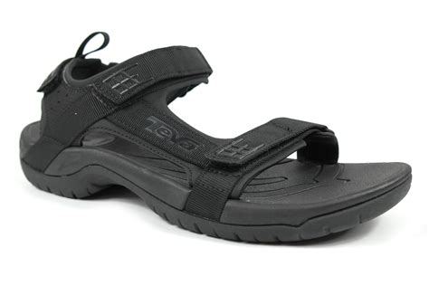 De sandalen hebben een sterke grip en zijn daardoor perfect voor outdoor activiteiten. Teva Tanza Heren sandalen ZWART - Slippers & Sandalen ...