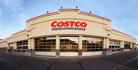Costco isn't just great at hunting down good deals — they're also great at getting you to spend your cash. How Costco Manages Its Inventory and Supply Chain