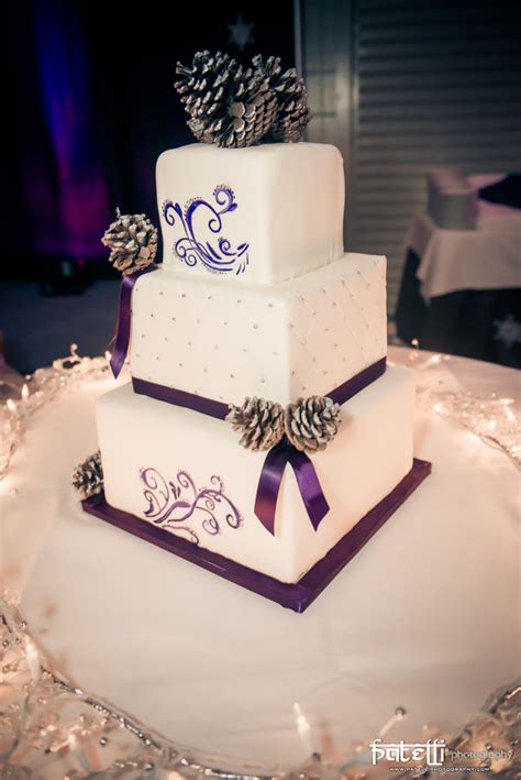Beautiful Winter Wedding Cakes Top Dreamer