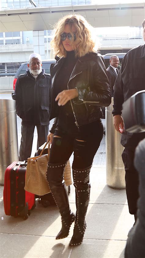 Khloe Kardashian At Jfk Airport In New York City 1152016 • Celebmafia