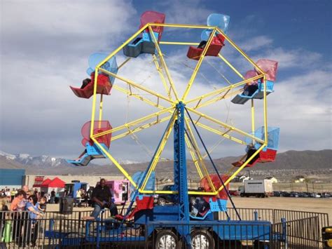25′ Gondola Ferris Wheel My Little Carnival Inc