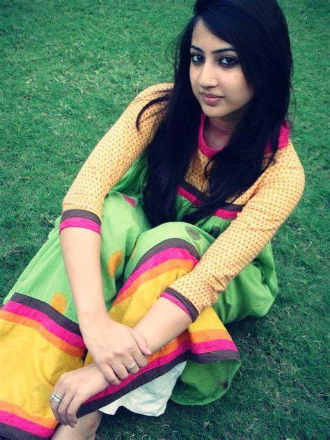 Beautiful Desi Sexy Girls Hot Videos Cute Pretty Photos Desi Beautiful Hot Pakistani Girls Images