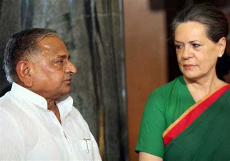 Vadra Land Deals Mulayam Mayawati Back Sonia Gandhi National News India Tv