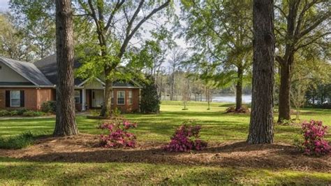 Share Article 10 Tips For Buying A Waterfront Home In Baton Rouge