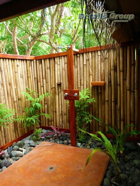 Pin By Vilma O On Duchas Al Aire Libre Outdoor Bathroom Design