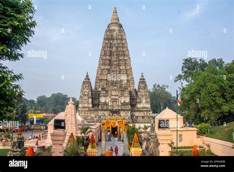 Mahabodhi Temple Bodh Gaya India Stock Photo Alamy