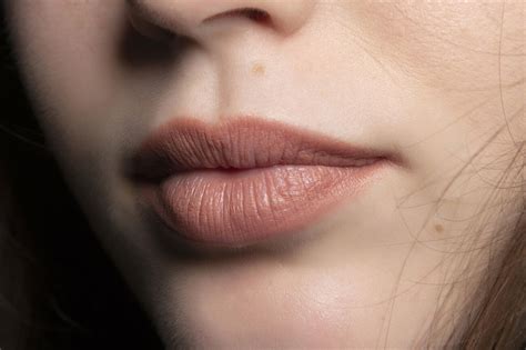 Pintalabios nude por qué sienta bien a todos los labios y cómo elegir
