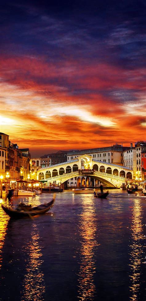 Ponte Rialto And Gondola At Sunset In Venice Italy Top