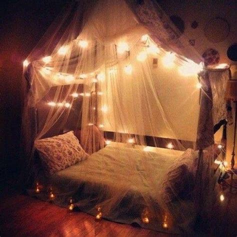 Facing each other with scents for a candlelit dinner or shower time together can be very romantic and bonding. Romantic candlelit bedrooms | Fairy lights bedroom, Bed ...