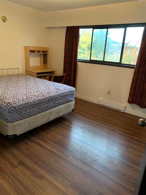 Near Uvic 4 Bedroom Upstair Furnished Suite Is Available Now Victoria City Victoria