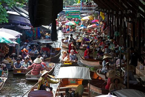 Floating Market Damnoen Saduak Bei Bangkok Thailand Foto And Bild Asia