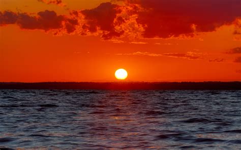 Download Wallpaper 3840x2400 Sea Sunset Horizon Waves Clouds 4k