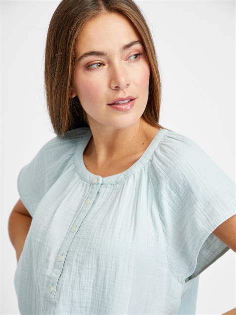 gap blouse