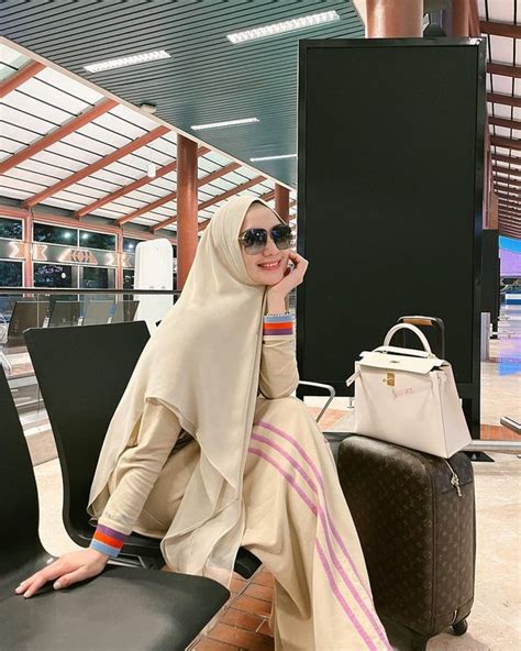 8 Potret Citra Kirana Yang Makin Cantik Dan Anggun Dengan Gamis Hijab