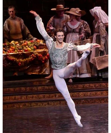 Rencontre avec Hugo Marchand, Danseur Étoile de l'Opéra de Paris