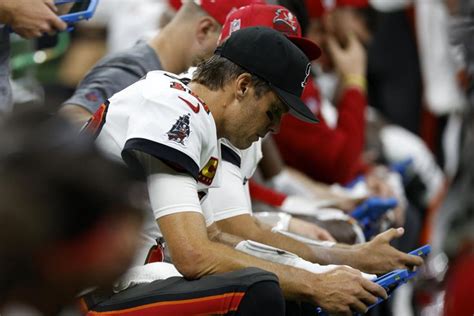 NFL Sent Warning To Every Team After Tom Brady Broke Two Tablets On The Sideline In Week Tom