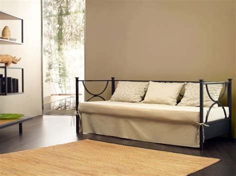Trasformare letto in divano superiore 4 come trasformare un letto singolo in un divano divano o letto? letto Duetto in ferro battuto con rete esraibile