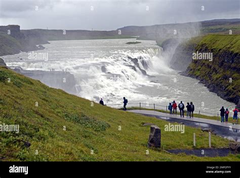 Island Gullfoss Die Wasserfälle Wo Der Hvítá 20 Meter Tief In Einen