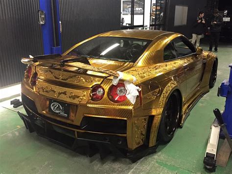 1 Mln Gold Plated Car On Show In Dubai Al Arabiya English