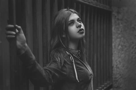 model black and white girl mood woman wallpaper coolwallpapers me