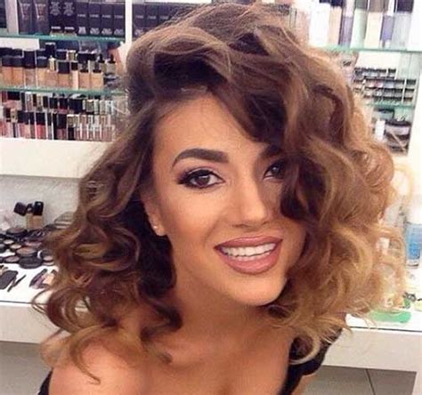 Whether you're looking to kick off 2020 in fashion or simply want a trendy haircut, you've come to the right place. 20 Best Short Ombre Hairstyles for 2020 - HairStyles for Women