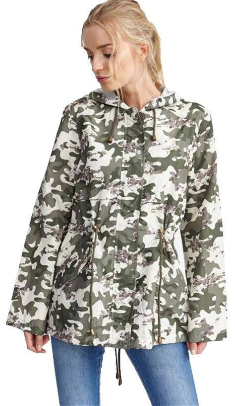 Womens All Over Camo Print Polyester Showerpoof Fishtail Mac Rain Coat
