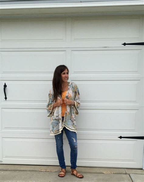 what i wore real mom style how to wear a kimono realmomstyle momma in flip flops how to