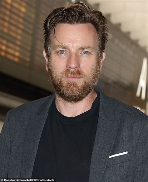 'halston' dresses up ewan mcgregor as the fashion icon in an era of excess. Ewan McGregor bestätigt er Sprach Jiminy Cricket in ...